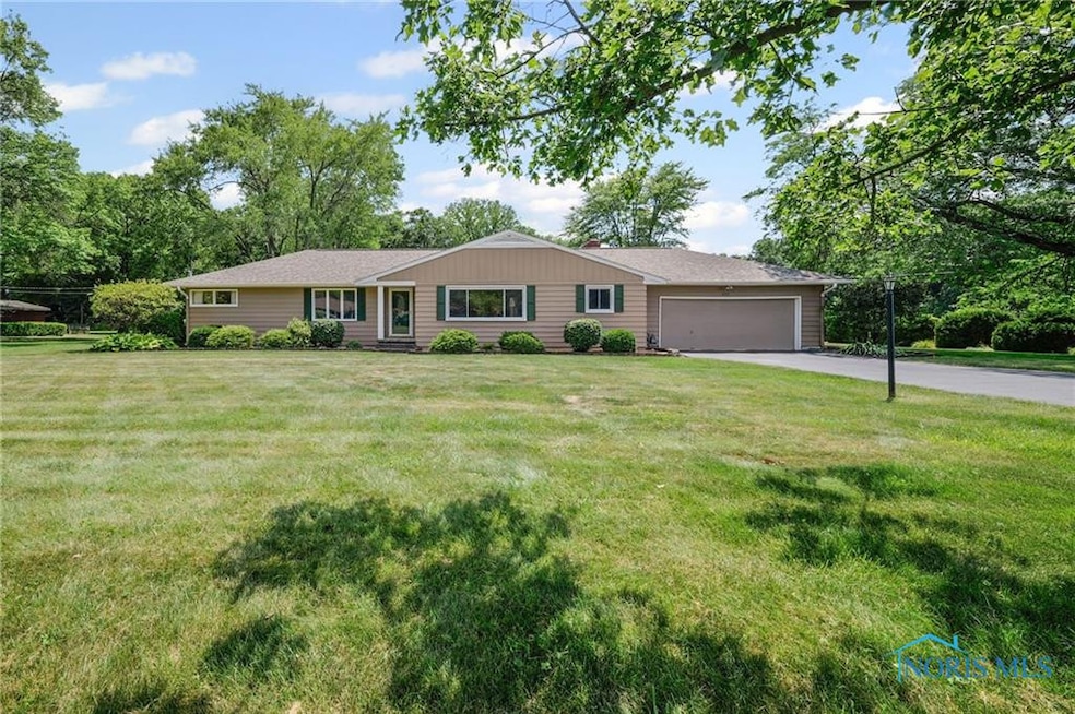 621 Bittersweet Dr, Findlay, OH 45840 - photo 1