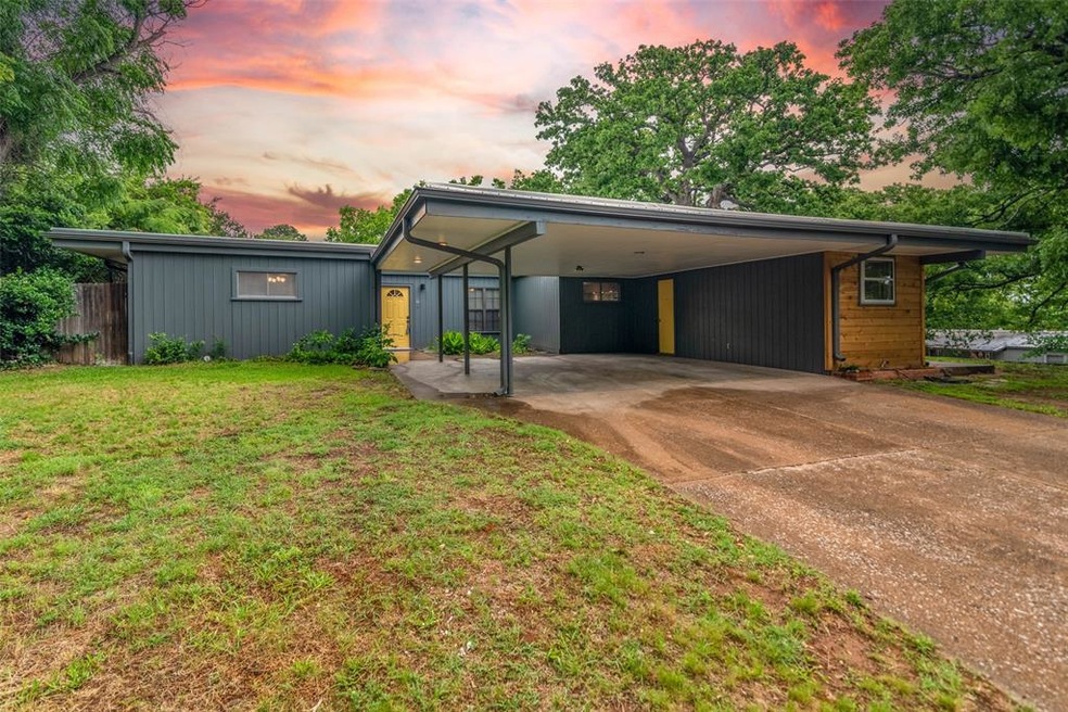 1101 W Texas St, Denison, TX 75020 - photo 1