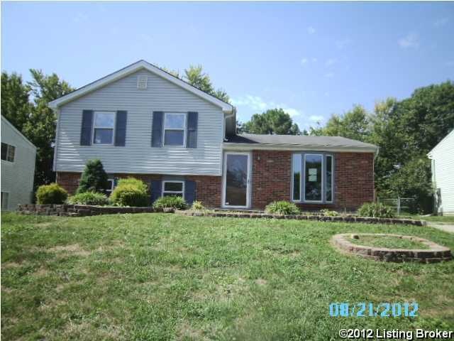 8812 Old Ironsides Dr, Louisville, KY 40228 - photo 1