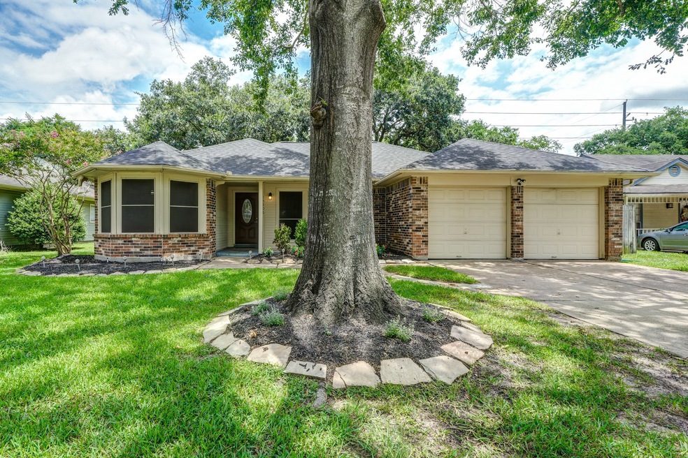 15506 Pebble Lake Dr, Houston, TX 77095 - photo 1