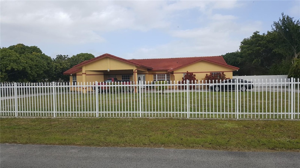15861 SW 254th St, Homestead, FL 33031 - photo 1