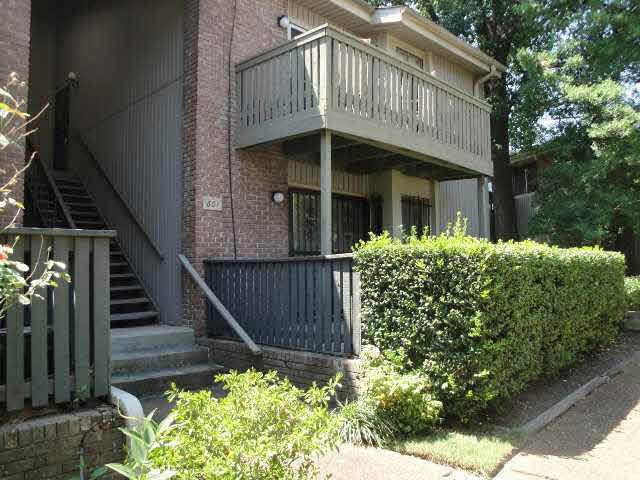 WELCOME to 801 Merrywood Glen #2, One flight up an