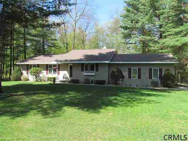 4 Bear Cub Crossing, Saratoga Springs, NY 12866 - photo 1