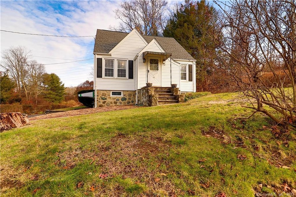 158 Shadduck Rd, Middlebury, CT 06762 - photo 1