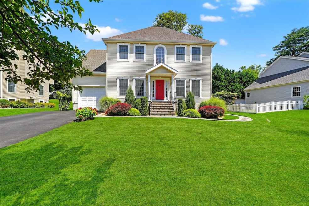 For Sale $796,400 • Co-Listing Agent