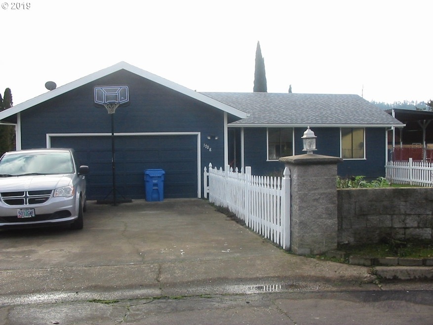 1708 Jasper Ave, Sutherlin, OR 97479 - photo 1