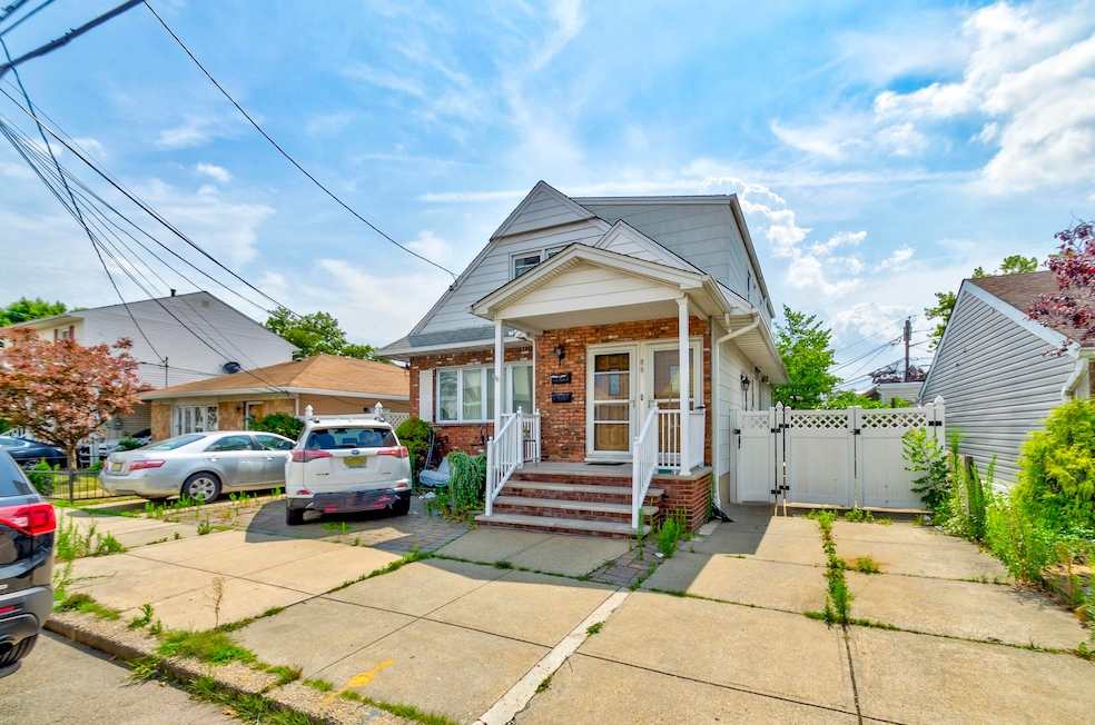 88 Riverview Rd unit 2, Jersey City, NJ 07305 - photo 1