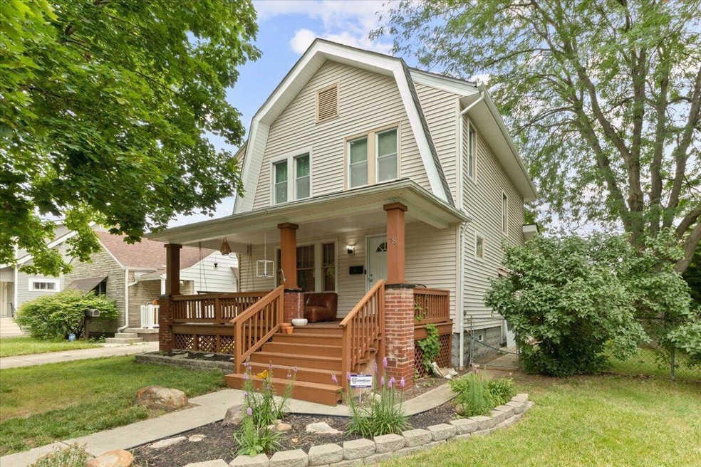 04-Exterior Front
