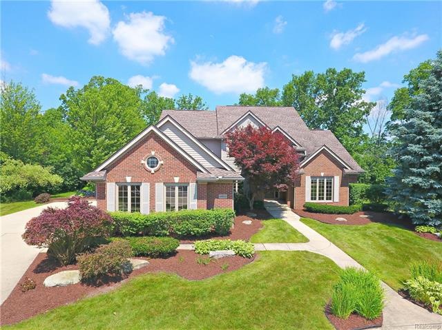 Immaculate and cared for, Original owner home. Pro
