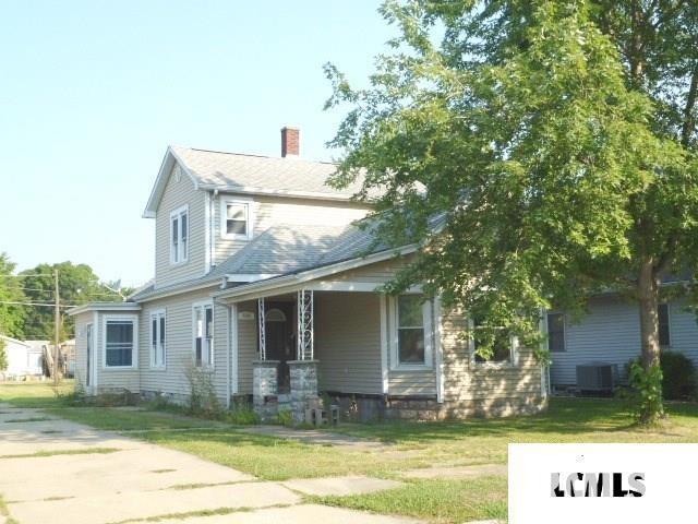 525 N Sherman St, Lincoln, IL 62656 - photo 1