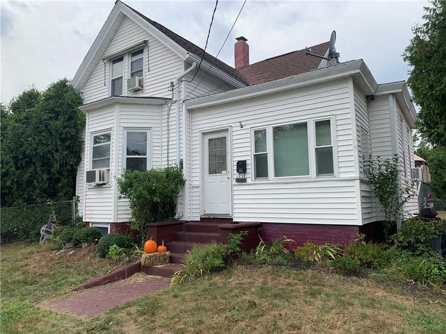 221 Adams St, Warwick RI 02888