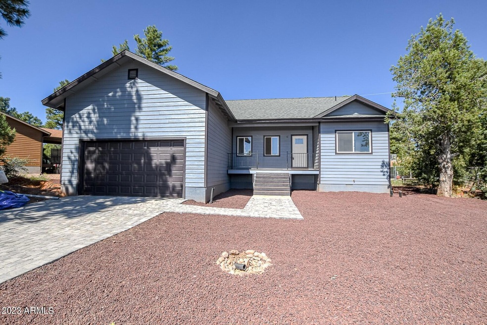 121 W Owens St, Show Low, AZ 85901 - photo 1