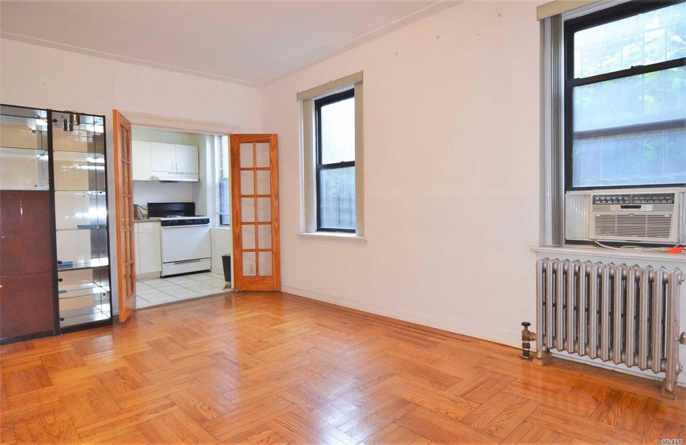 62-64 Saunders St unit H1, Rego Park, NY 11374 - photo 1