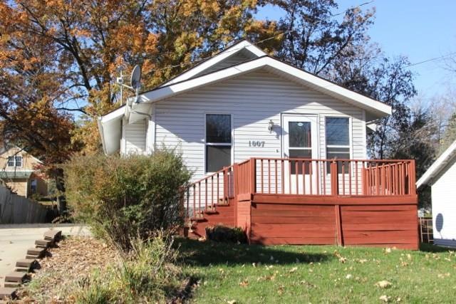 1007 W 2nd St S, Newton, IA 50208 - photo 1