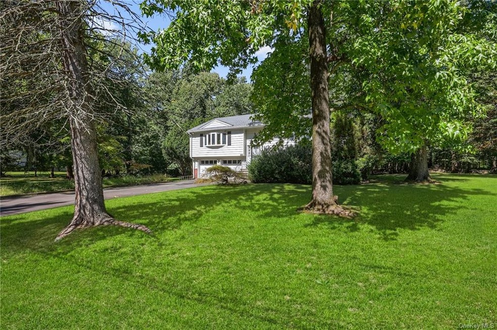 23 Milton Grant Dr, Blauvelt, NY 10913 - photo 1