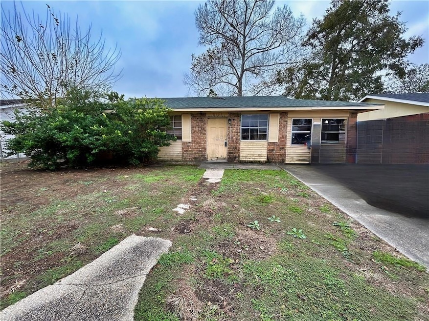 6125 Victorian Dr, Marrero, LA 70072 - photo 1