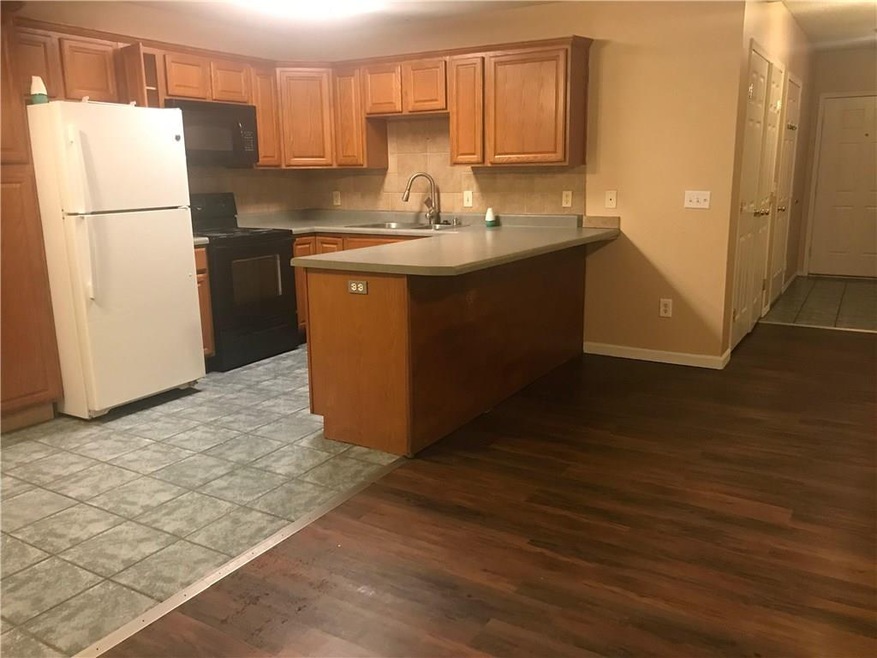 Open kitchen/living room area