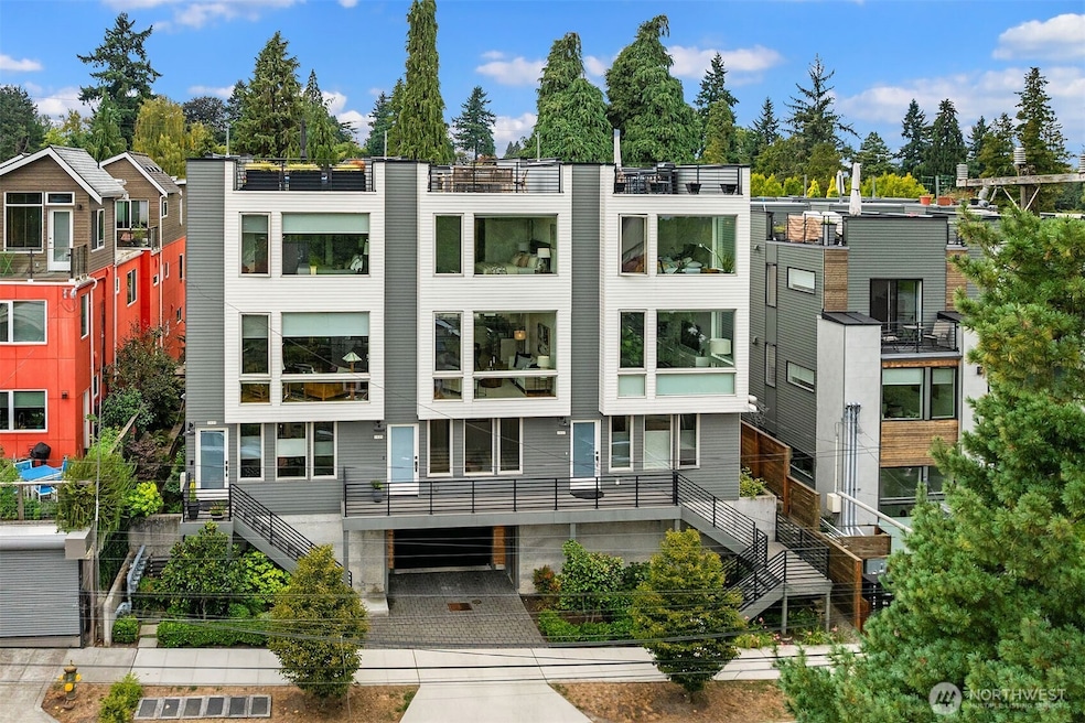 1535 Grandview Place E, Seattle, WA 98112 - photo 1