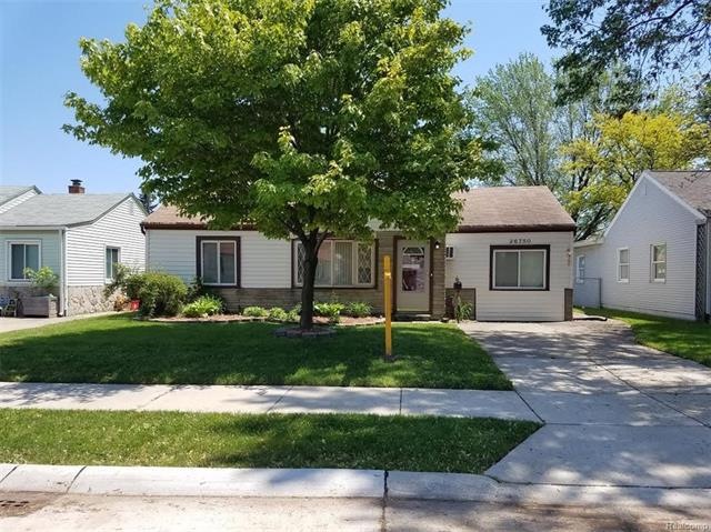 26750 Kathy St, Roseville, MI 48066 - photo 1