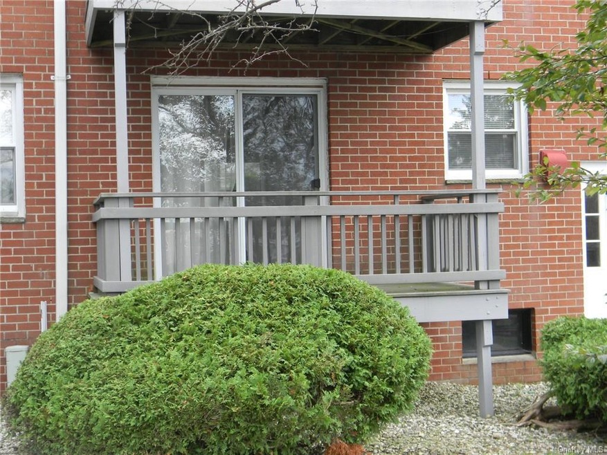 2 Danbury Ct unit 1302, Suffern, NY 10901 - photo 1