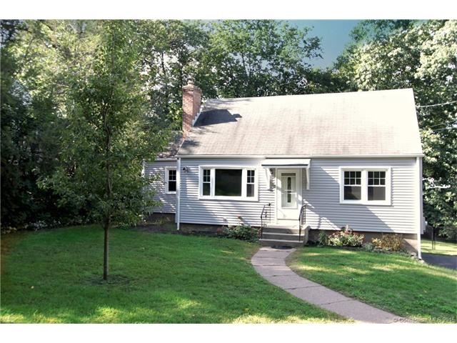 124 Greenwood Dr, Manchester, CT 06042 - photo 1