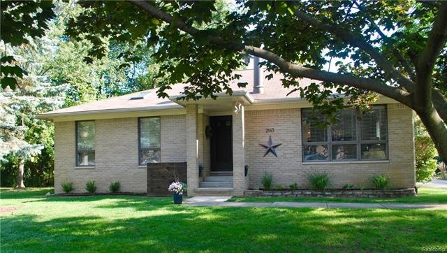 GORGEOUS BRICK RANCH!