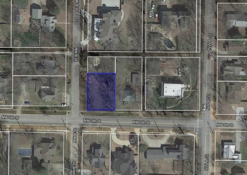 208 NW 5th St, Bentonville, AR 72712 - photo 1