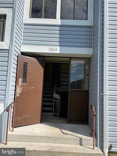 5804 Village Green Dr unit B, Alexandria, VA 22309 - photo 1
