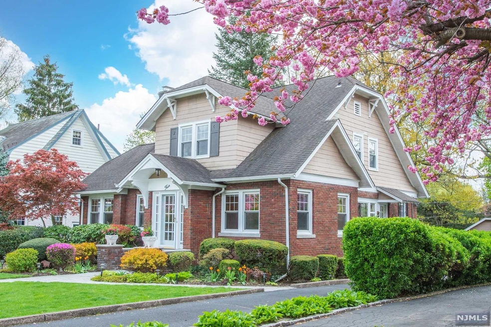 4 Ardsley Rd, Glen Ridge, NJ 07028 - photo 1