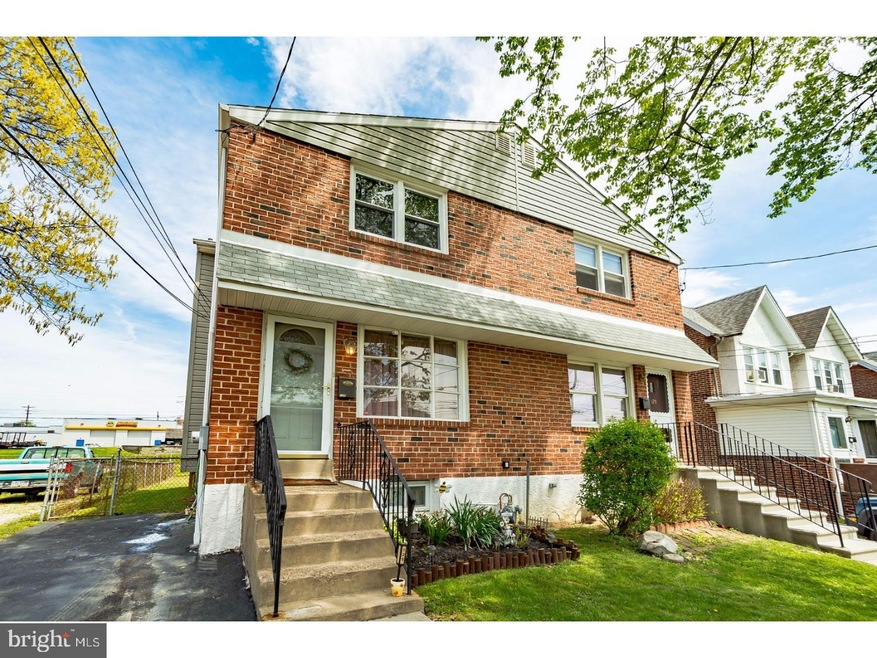 125 Willows Ave, Darby, PA 19023 - photo 1