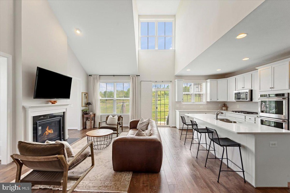 35920 Platinum Dr, Round Hill, VA 20141 - photo 1