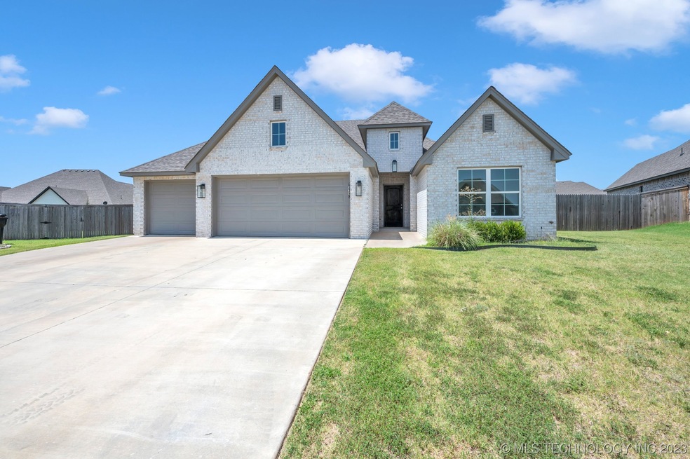 6608 S Hemlock Ave, Broken Arrow, OK 74011 - photo 1