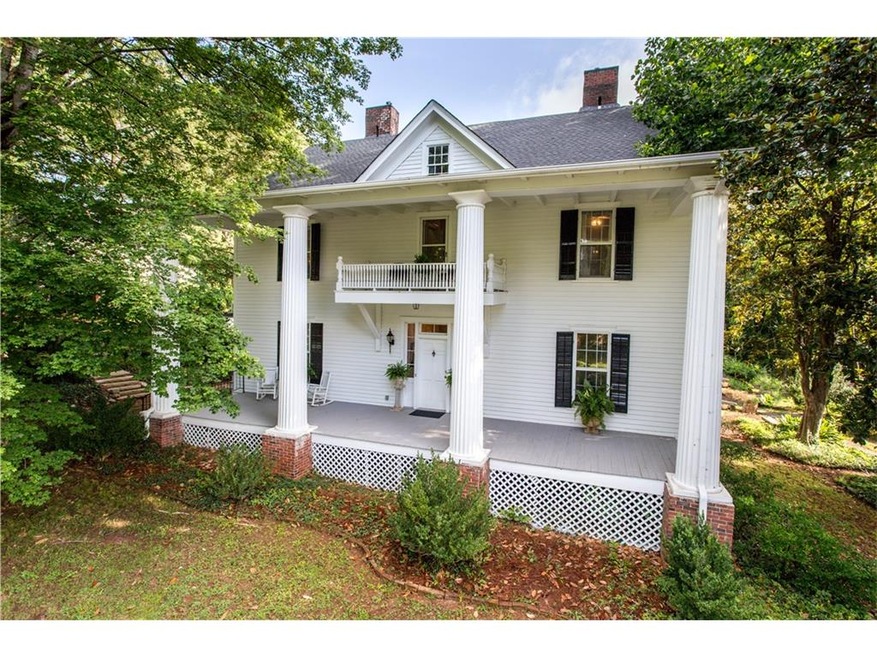 12 River St., Cave Spring, GA