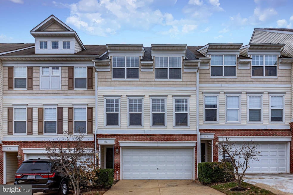 8203 Glade Bank Dr, Manassas, VA 20111 - photo 1