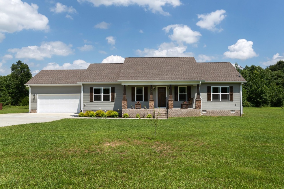 Great home sitting on 2.41 acres in Manchester!