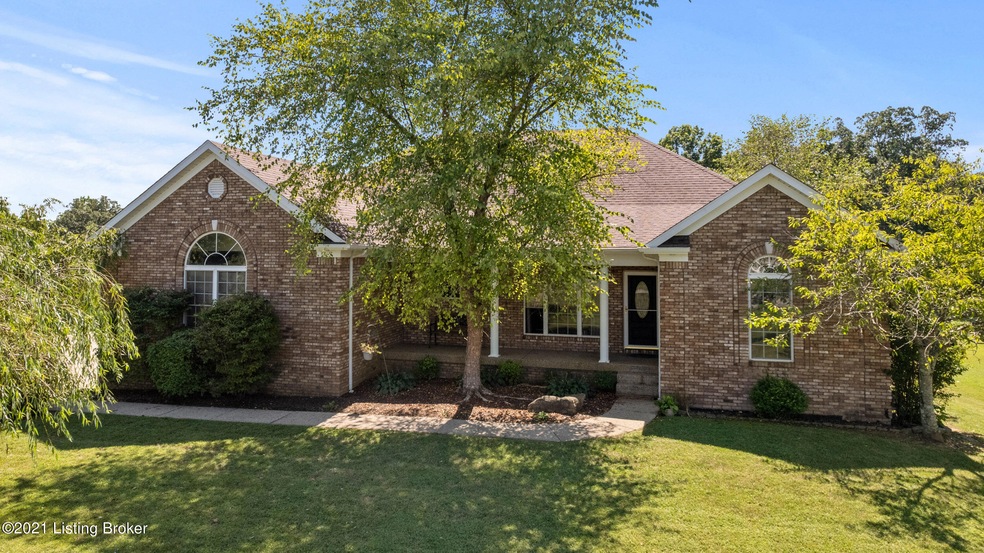 377 Grand Ave, Shepherdsville, KY 40165 - photo 1