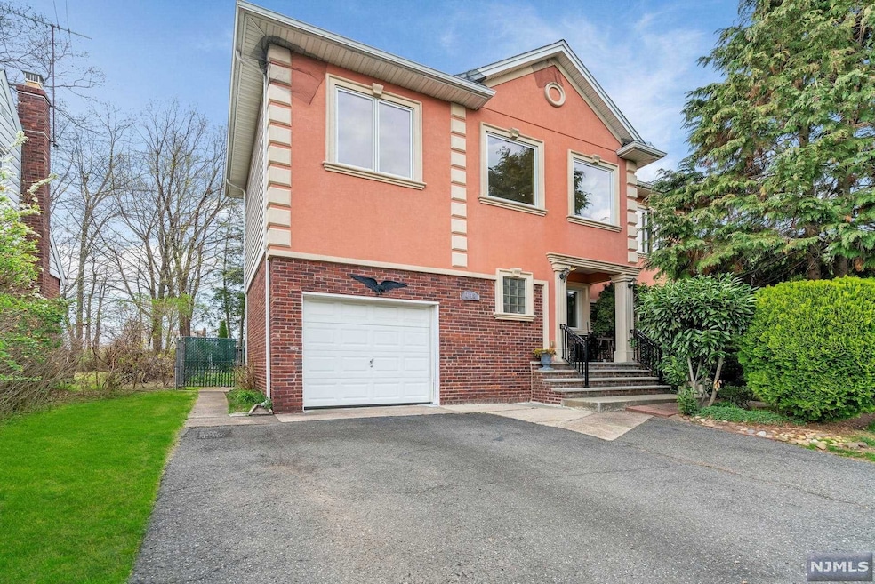 18 Overlook Place, Fair Lawn, NJ 07410 - photo 1