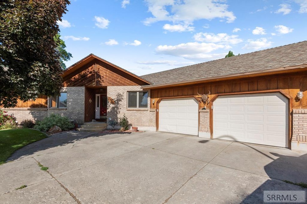 For Sale $534,900 • Co-Listing Agent