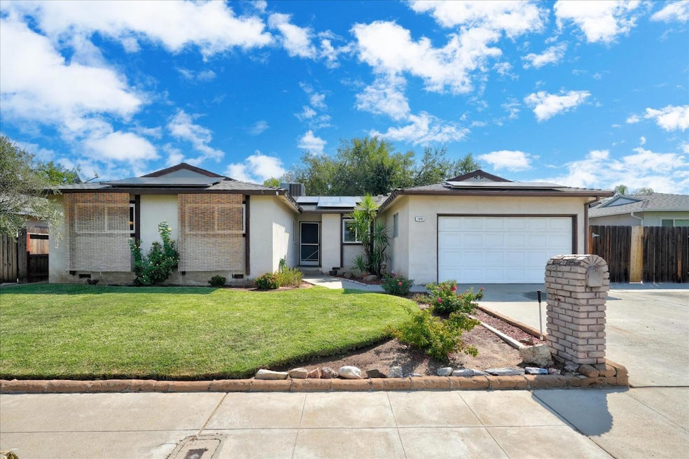 1645 Burgan Ave, Clovis, CA 93611 - photo 1