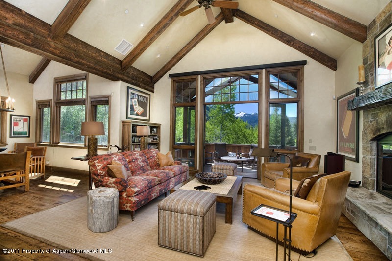 LIving Room w Pass views