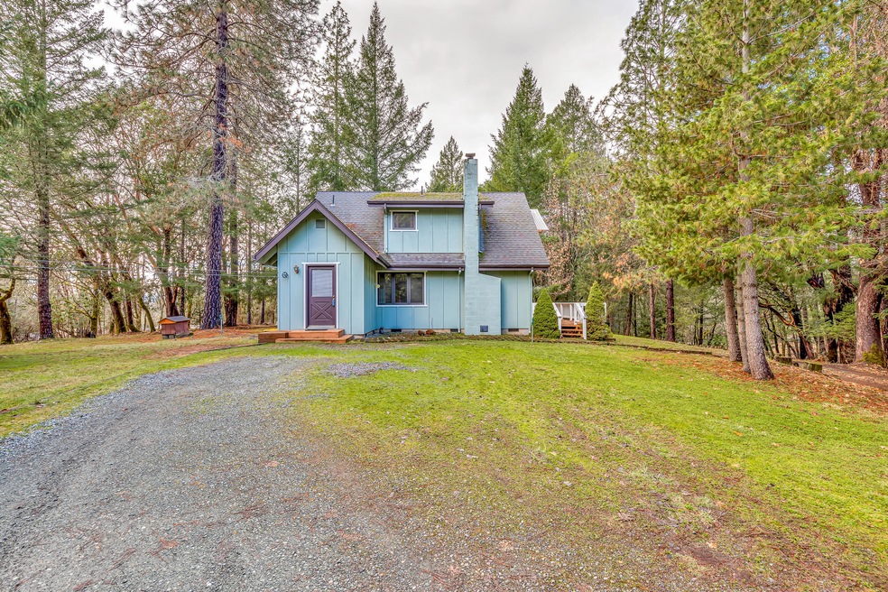 331 Opal Ln, Grants Pass, OR 97526 - photo 1