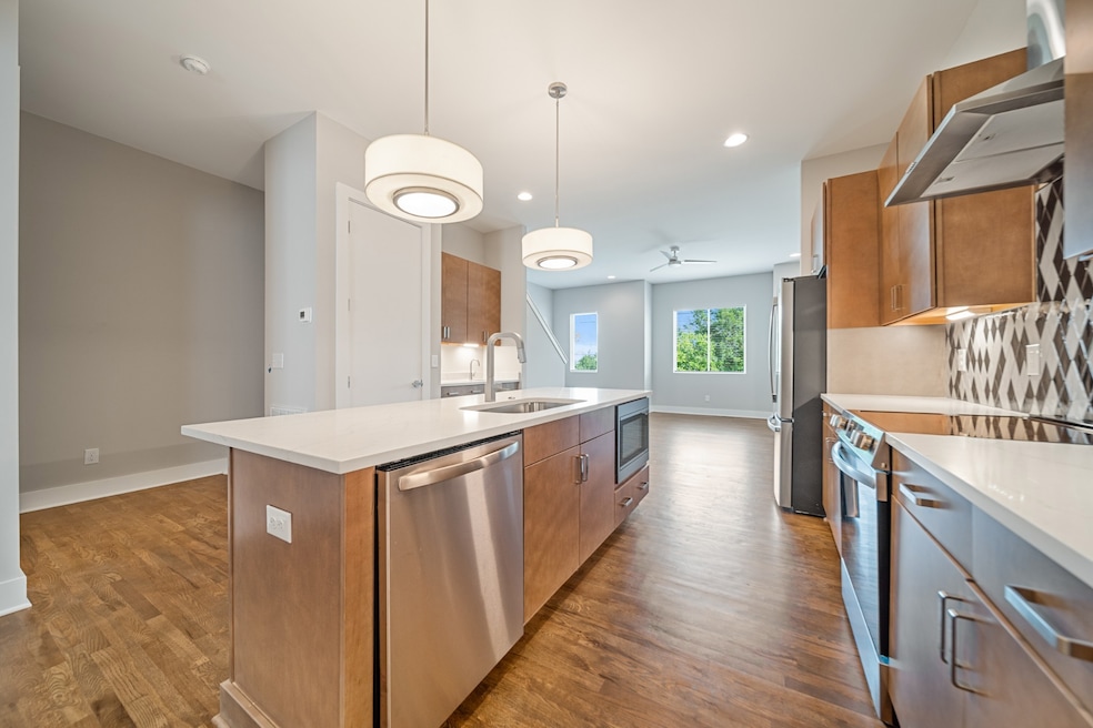 496 W Trinity Ln unit 4, Nashville, TN 37207 - photo 1