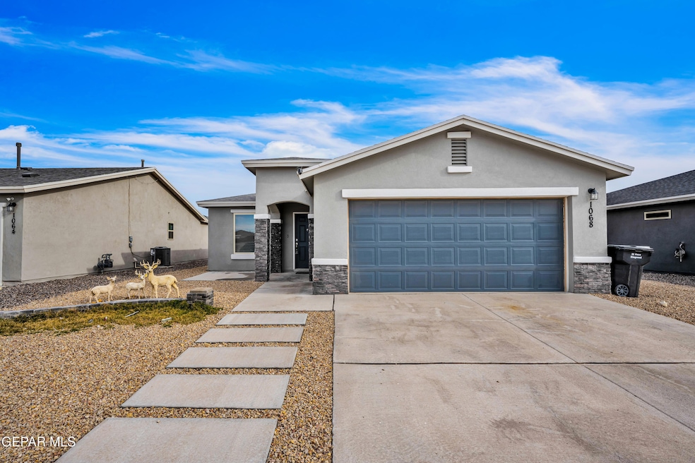 1068 Nalito Beltran Place, Horizon City, TX 79928 - photo 1