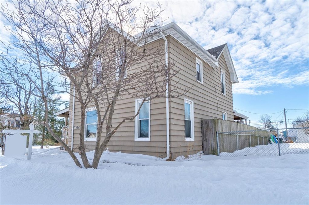 1126 1st St SW, Cedar Rapids, IA 52404 - photo 1