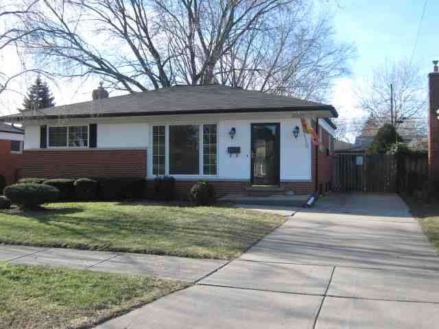 30609 Indigo St, Roseville, MI 48066 - photo 1