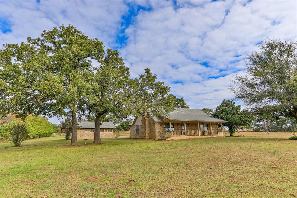 1887 County Road 121, Gainesville, TX 76240 - photo 1