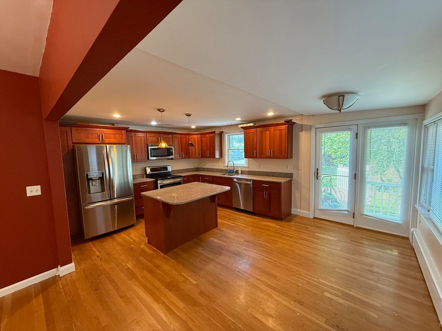 74 Campbell St, Woburn, MA 01801 - photo 1