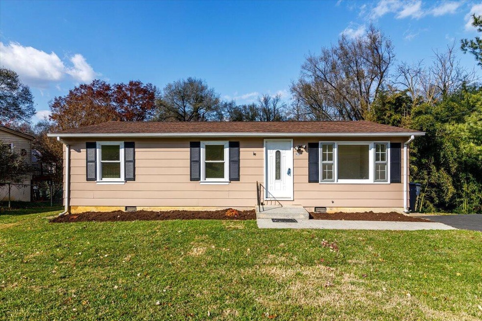 01-01-1420 Eastgate Ave NE-2372