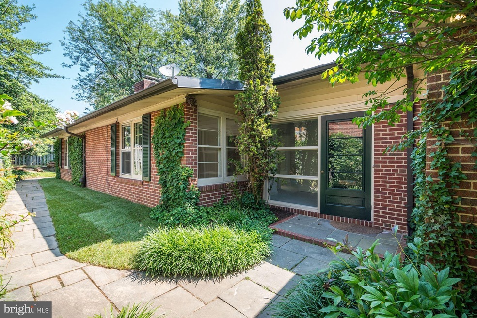 3203 Cathedral Ave NW, Washington, DC 20008 - photo 1