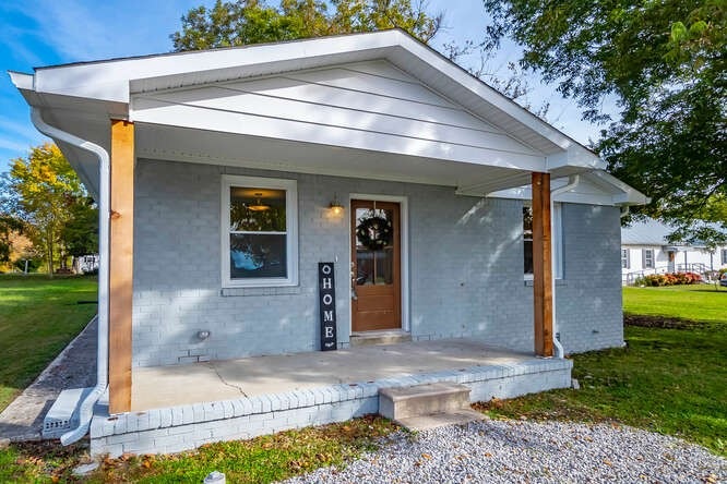 609 Orr St, Manchester, TN 37355 - photo 1